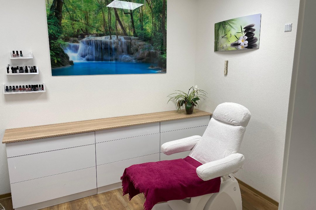 Hunca Kosmetik & Figur Studio, Darmstadt