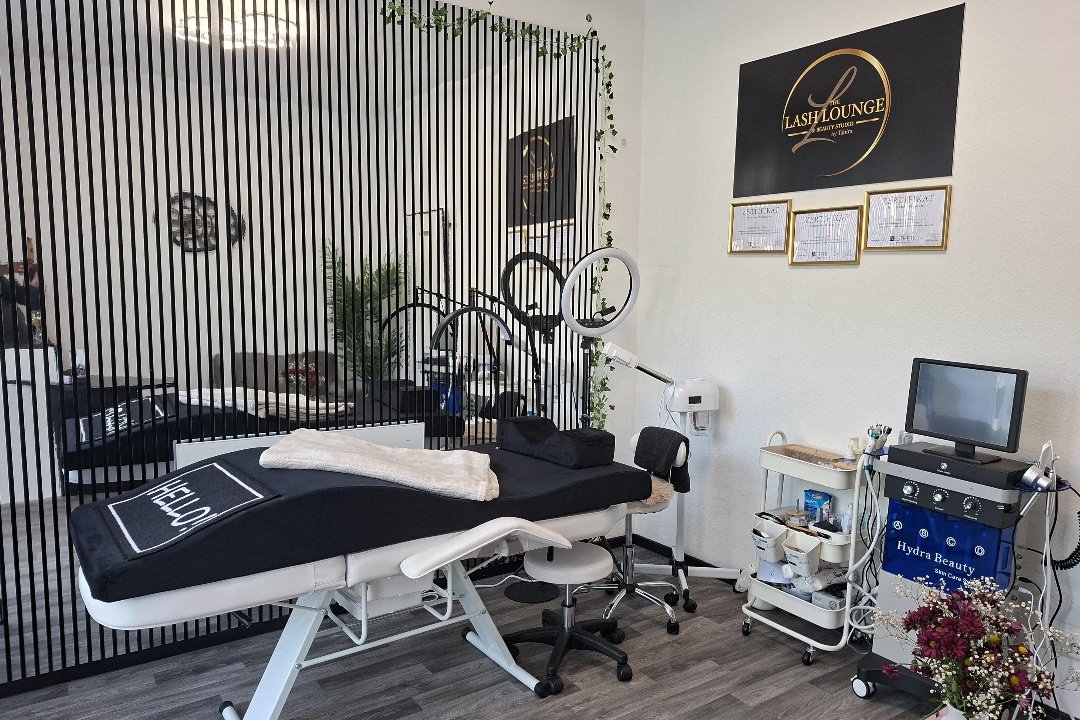 The Lash Lounge Beauty Salon, Sonnborn, Wuppertal
