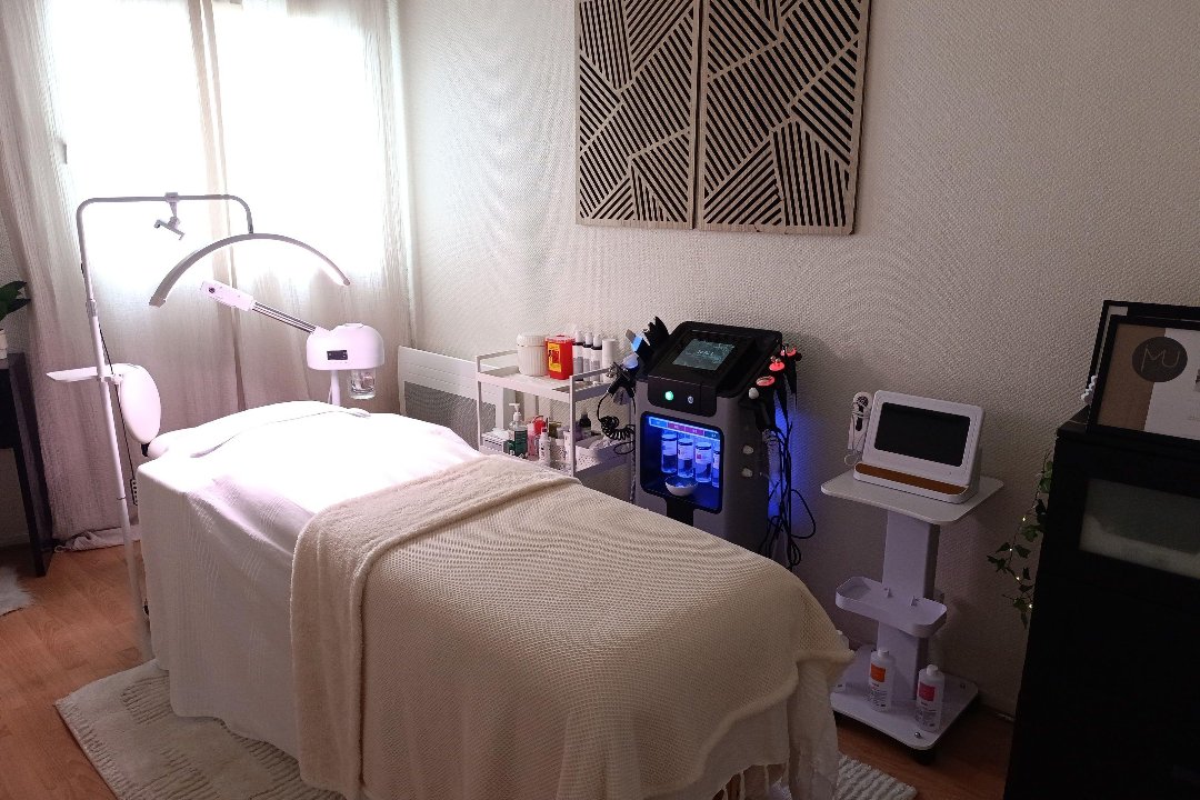 DermaSkin Studio, Courbevoie, Hauts-de-Seine