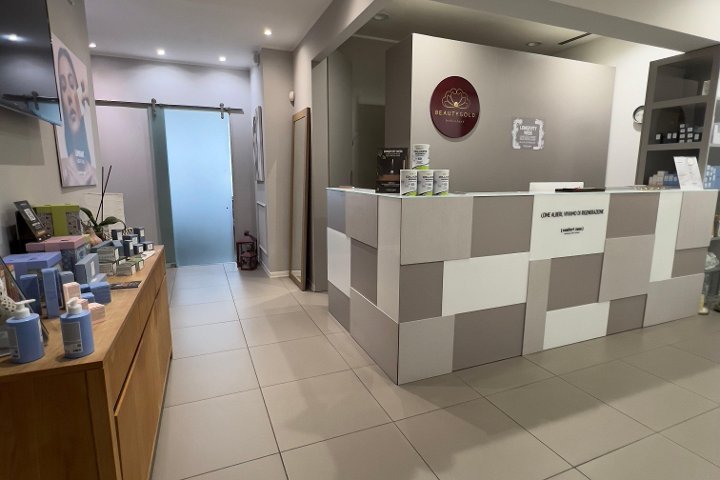 BEAUTY GOLD Estetica e Solarium - Esthétique Perugia PG - Photo de galerie - OneBooking
