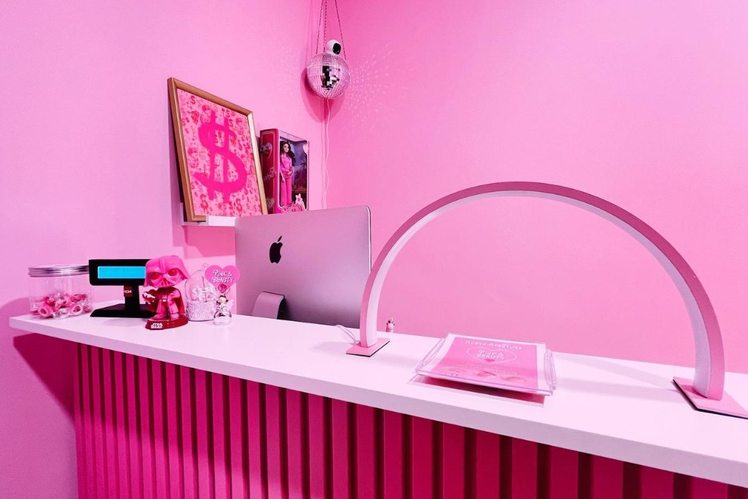 P.ink and Beauty, Roma