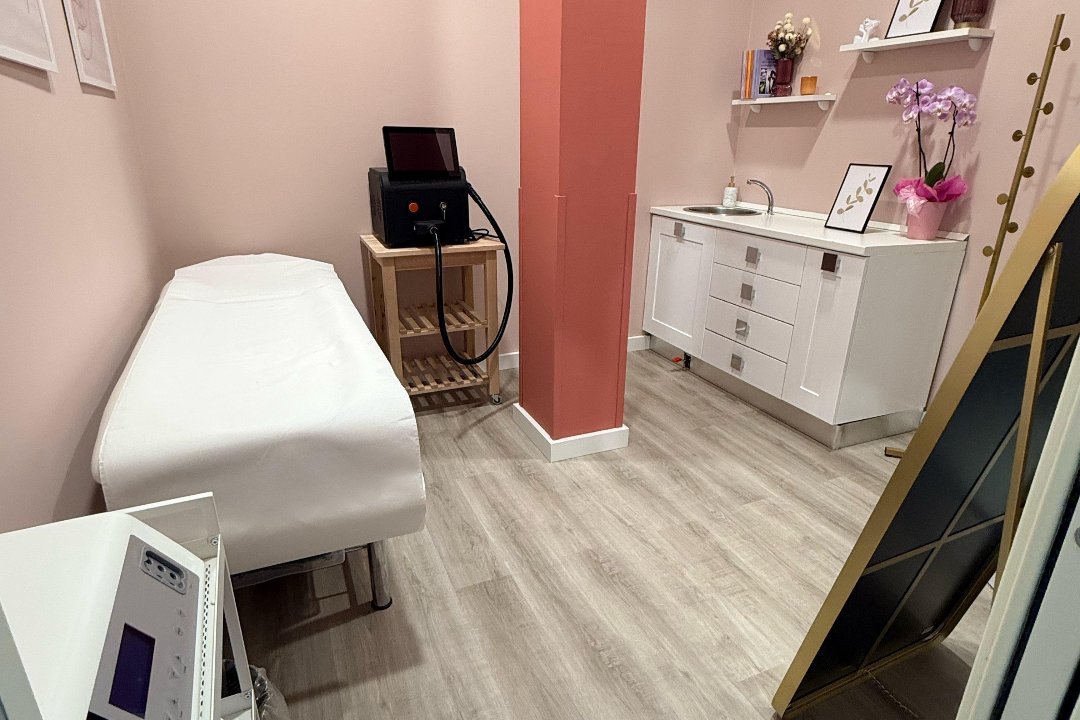 CN Beauty Salon, Garbagnate Milanese, Lombardia
