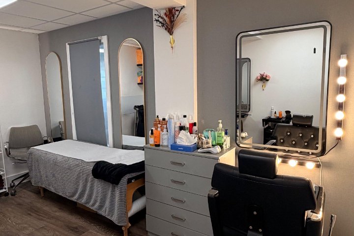 Mehru’s Beauty - Great Eastern Street (For Women's) - Coiffure Unit 19 & 27 - Photo de galerie - OneBooking