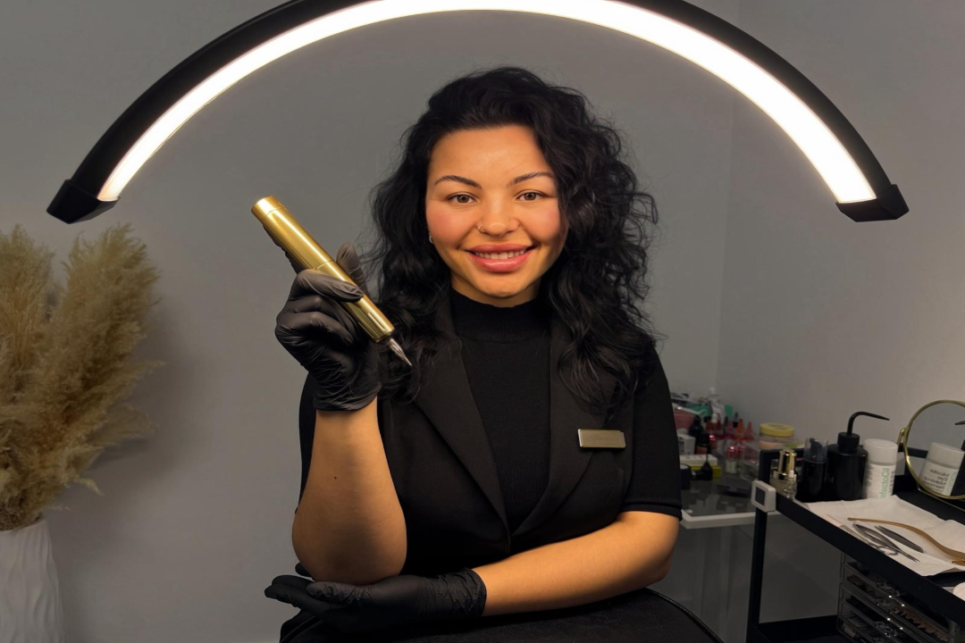 Djenifer Oliveira, Almada