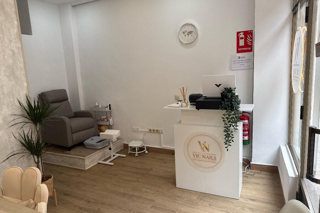 Nails Vic, Oviedo