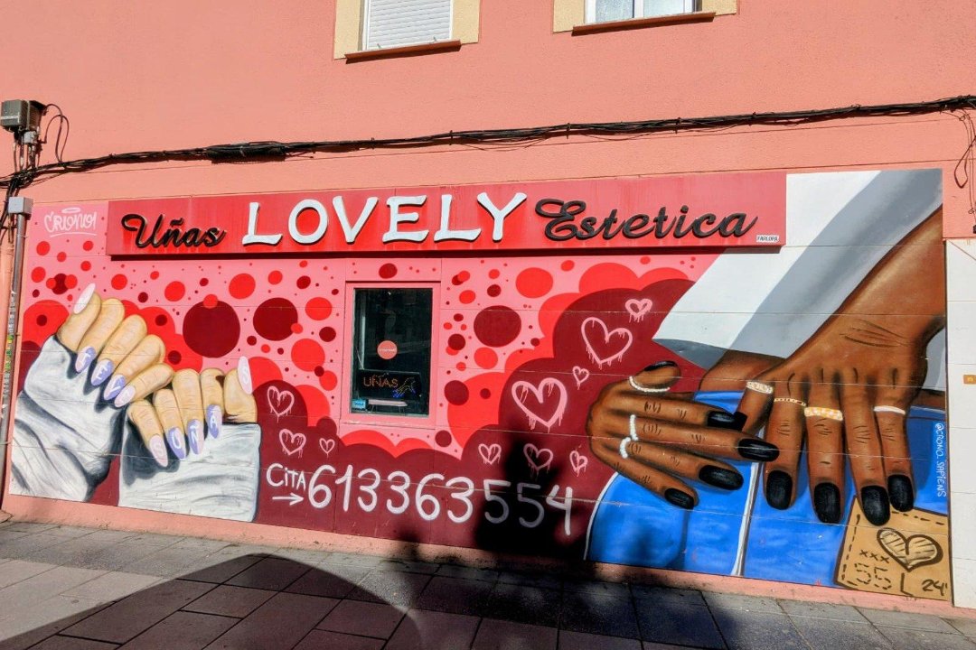 Lovely Uñas Estética, Mercado Tirso de Molina, Madrid