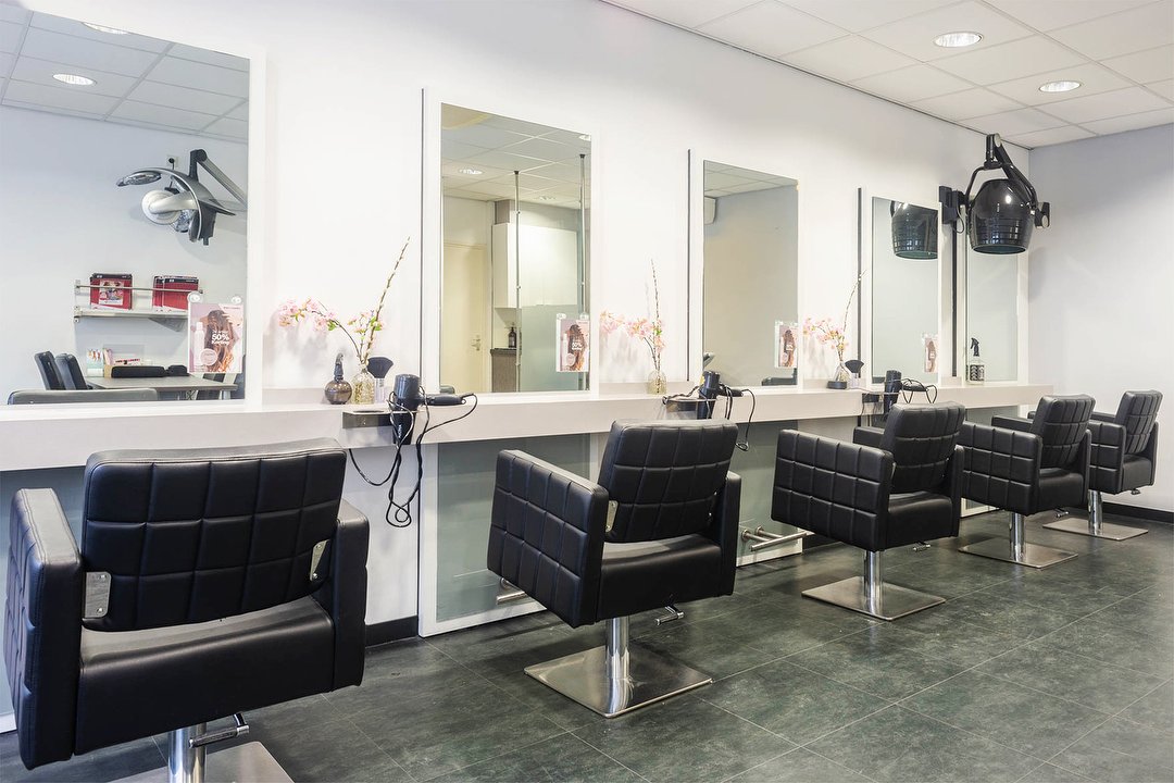 Hair & Looks Oosterhout, Oosterhout, Noord-Brabant