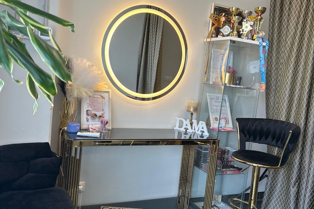 Grožio akademija Dama, Vilnius, Naujininkai, Vilnius