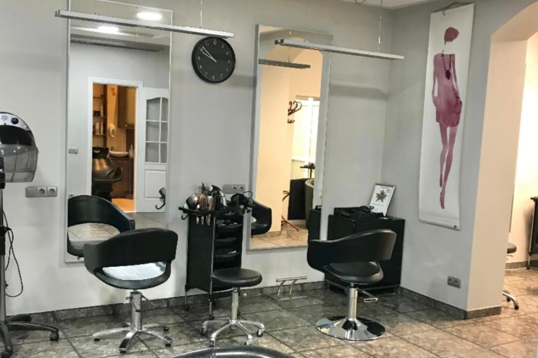 Pradedančioji vyrų kirpėja Naujamiestyje, Mindaugo Maxima, Vilnius