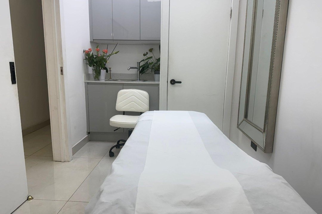 TheLondonWink, Elstree & Borehamwood, Hertfordshire