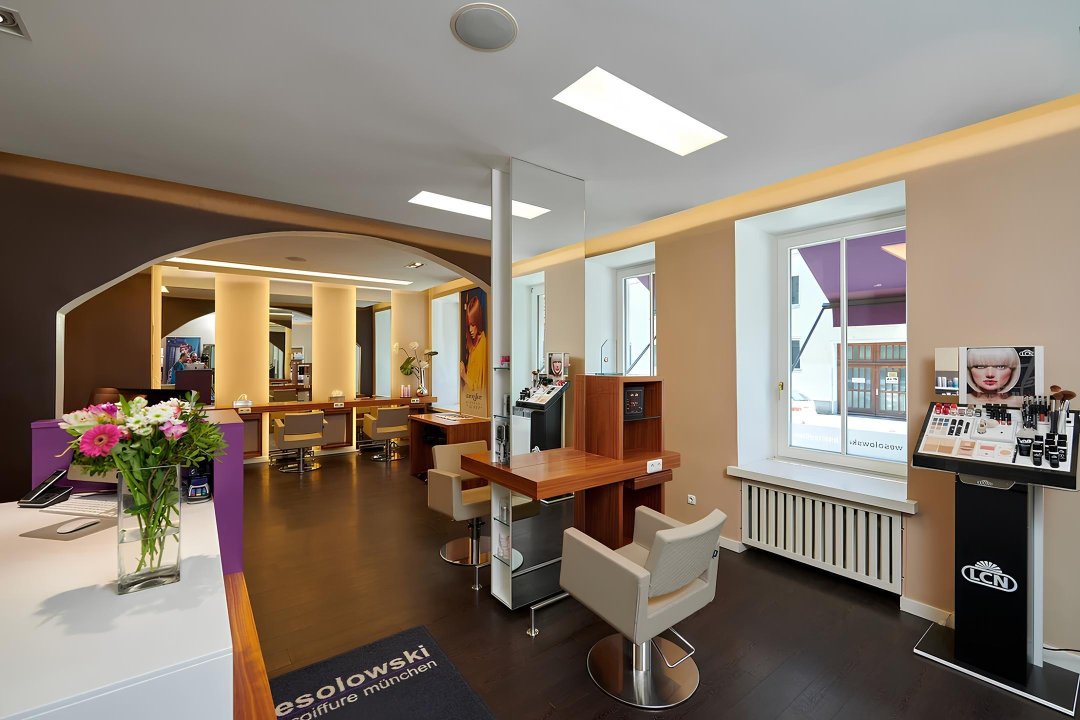 Weaam Kisso Hair im Salon Wesolowski, Gärtnerplatz, München