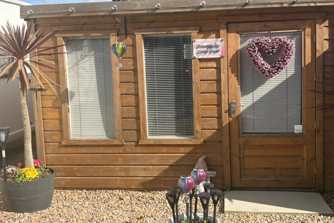 Beautifly by Casey-Leigh, Wombwell, South Yorkshire