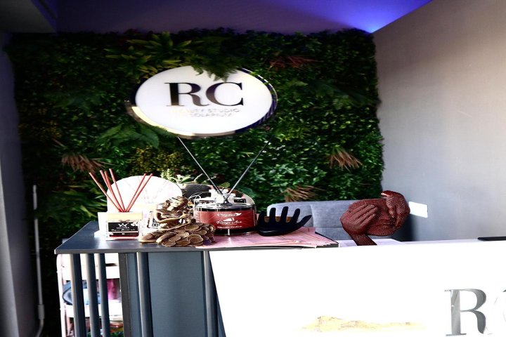 RC Beauty Studio & Solarium - Onglerie Giugliano in Campania (NA) - Photo de galerie - OneBooking