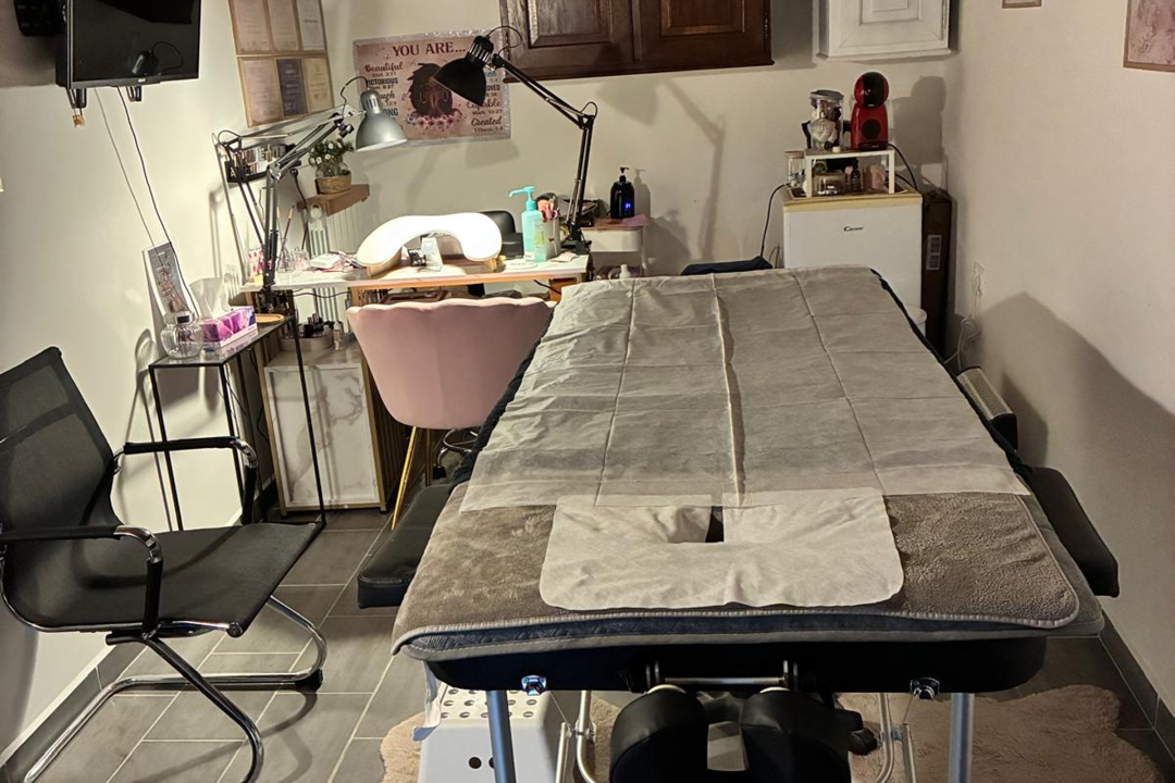 Heynyss nails, Pontault-Combault, Seine-et-Marne