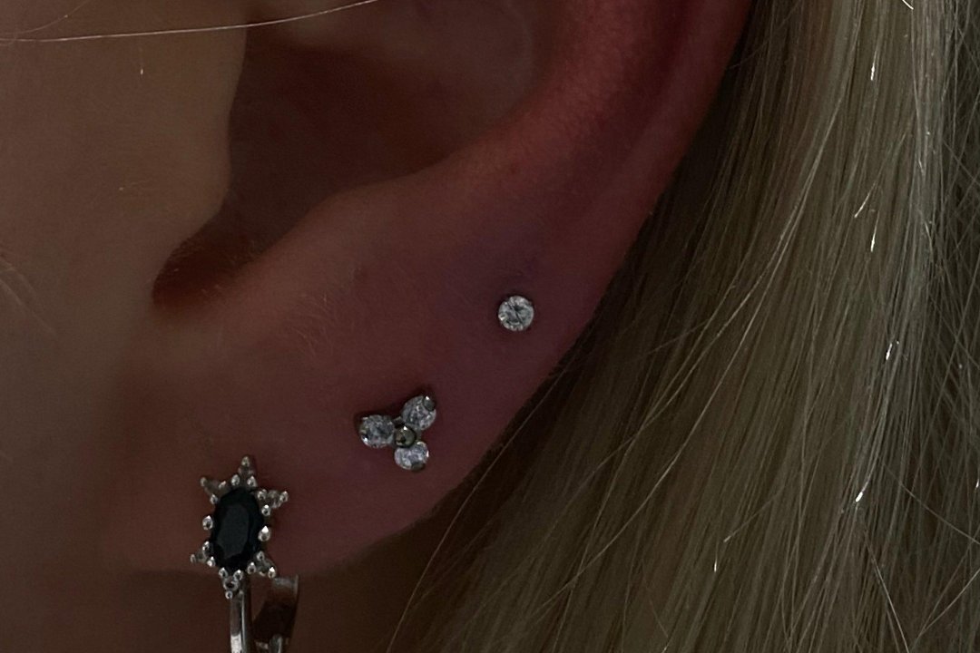 Sonatos auskarų vėrimas Palanga, Kunigiškiai, Palanga