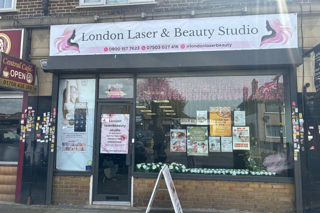 Hair by Roxi Nache, Elm Park, London