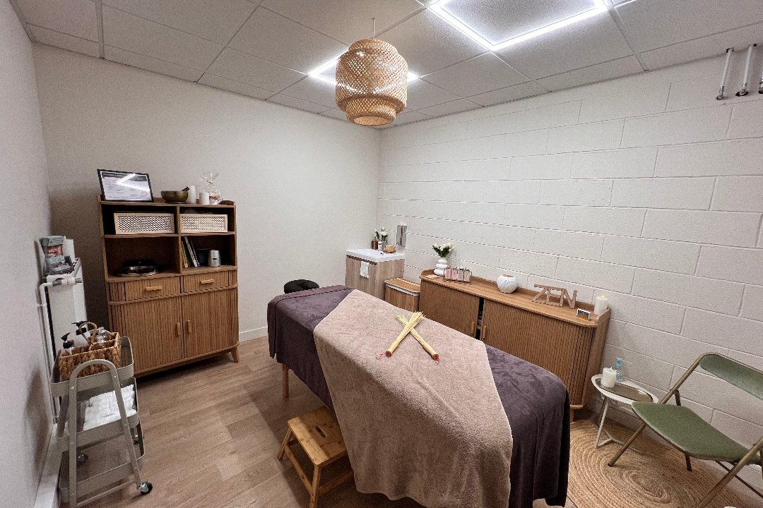 Happy Hands Massage, Magny-le-Hongre, Seine-et-Marne