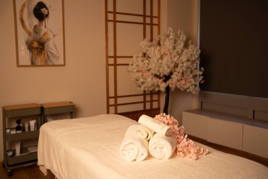 Sakura Care Decorte, Tervurense Poort, Etterbeek