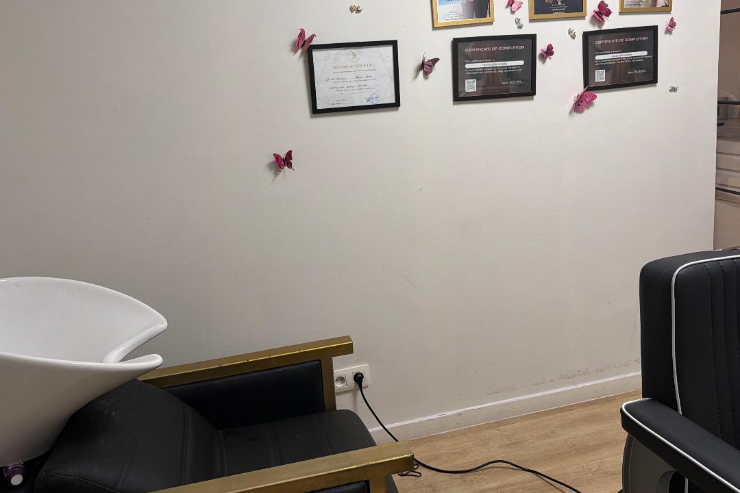 V.A. Esthétique - Hair, Herentalsebaan, Anvers