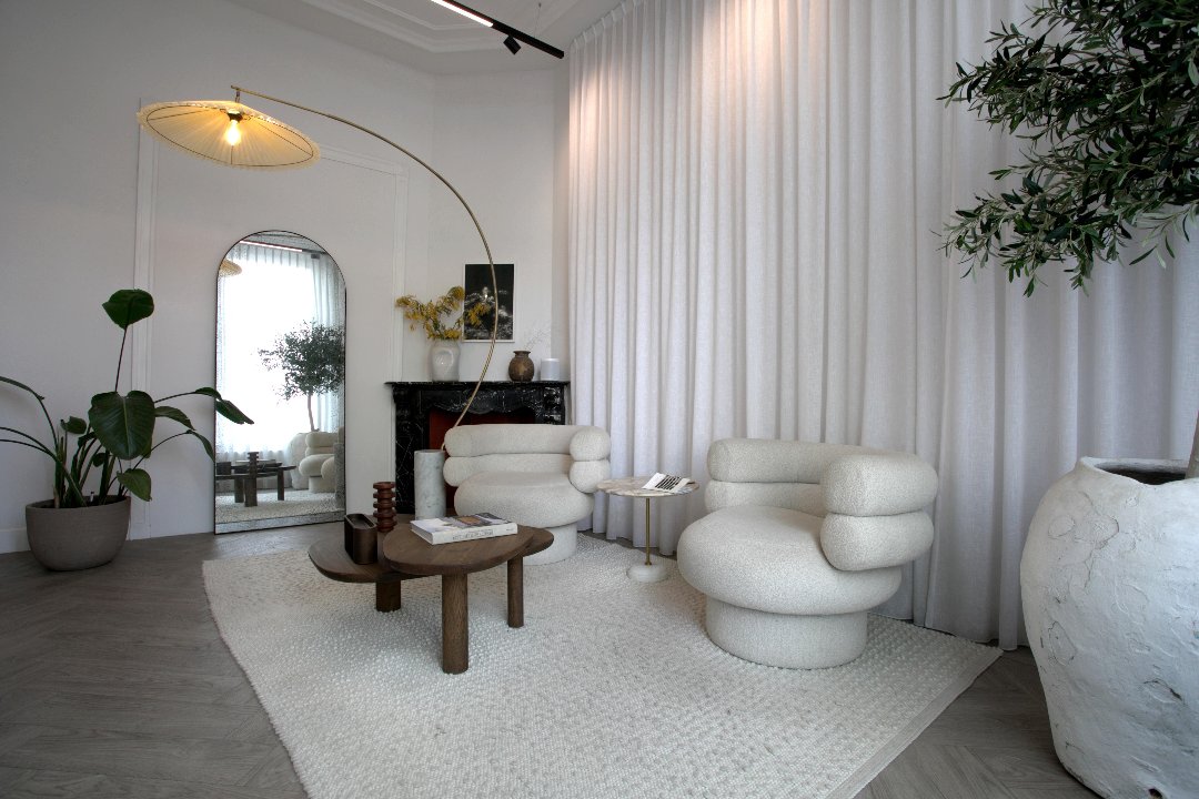 Naosana, Negen Straatjes, Amsterdam