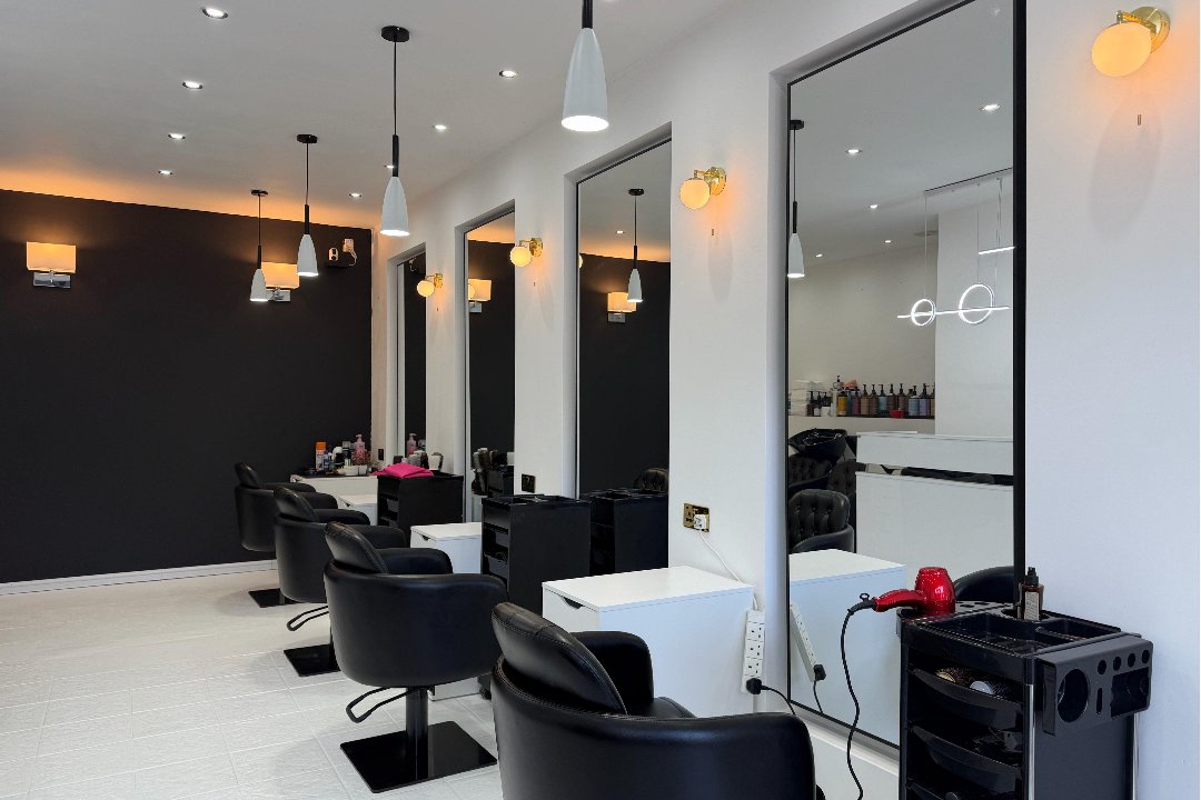 Hair GeaninaMB, Leytonstone High Road, London