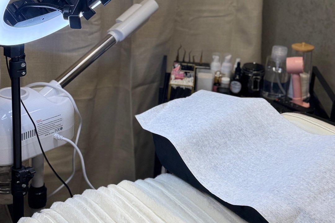 Elora’s Beauty Atelier, Prins Hendrikstraat, Den Haag