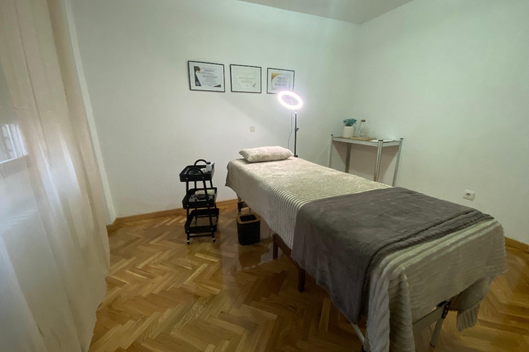 Mariana Troya Micropigmentación, Valdeluz