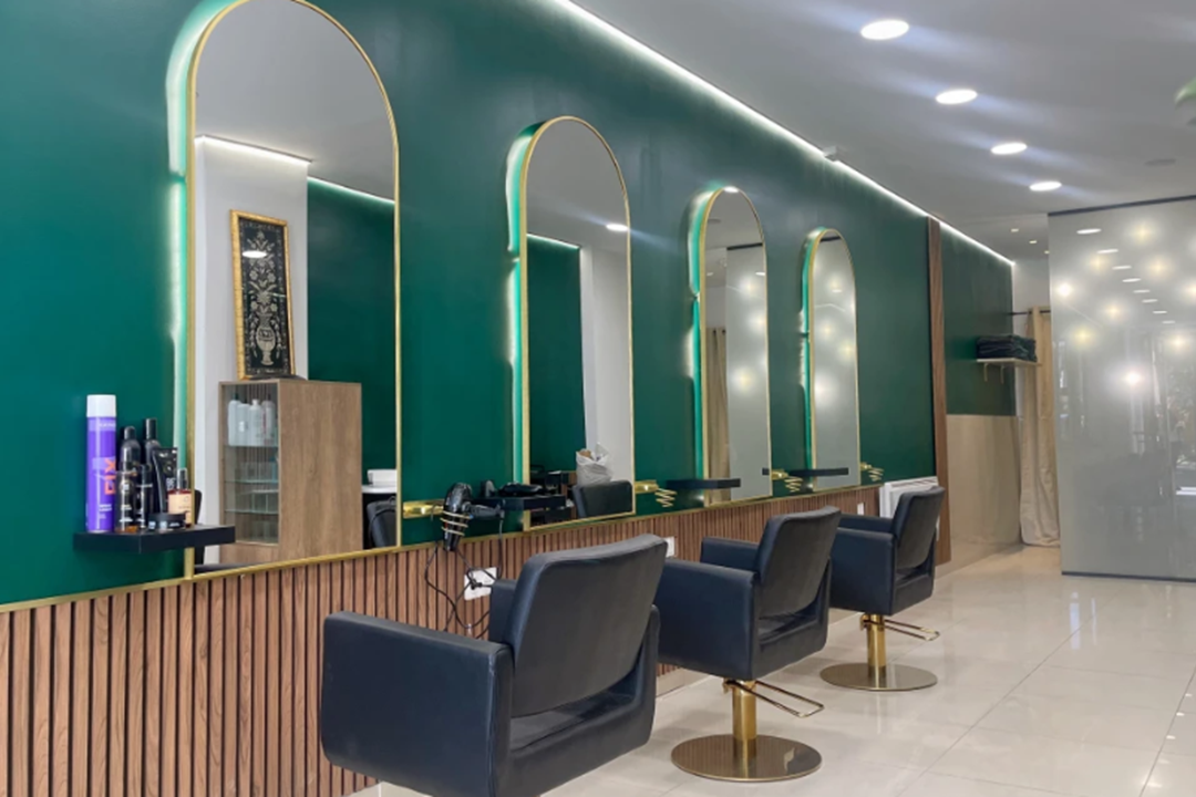 Salon De Coiffure Amitis, Rue de Vaugirard, Paris