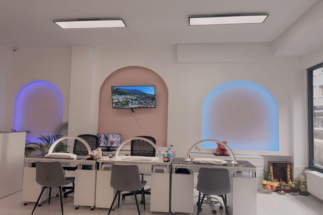 Lian - Nails Beauty, Innenstadt, Neuss