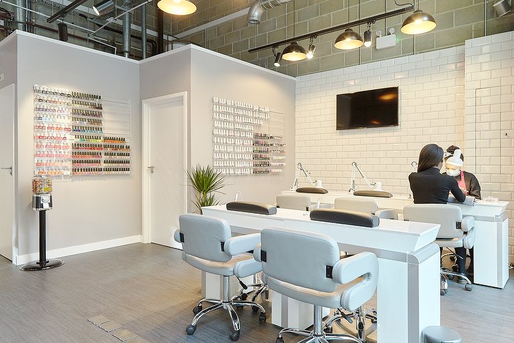 Dream Nails Royal Wharf | Beauty Salon in Mill Meads ...