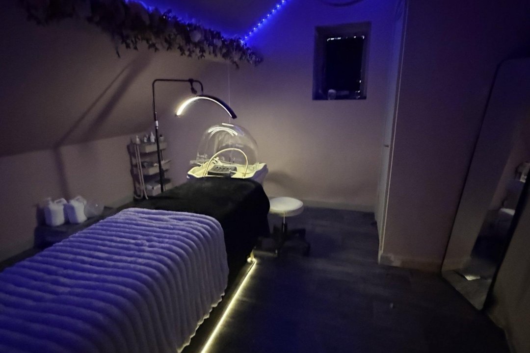 The Head Spa Birmingham, Balsall Heath, Birmingham