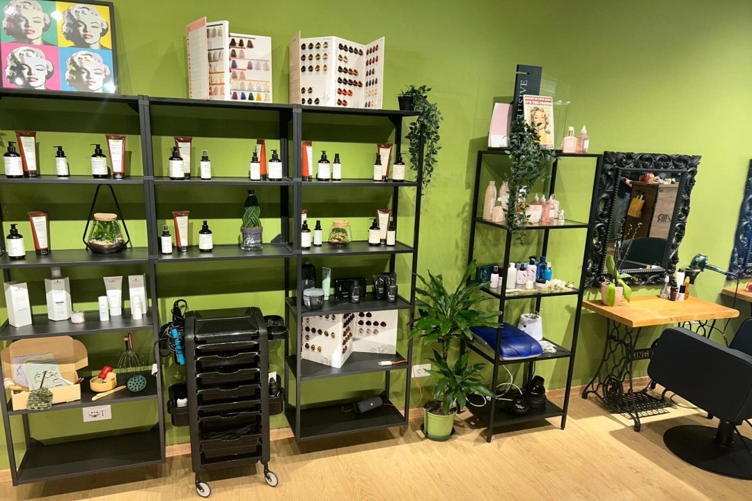 Glamour Hair di Flavia Ranaldi, Campagnano di Roma, Lazio