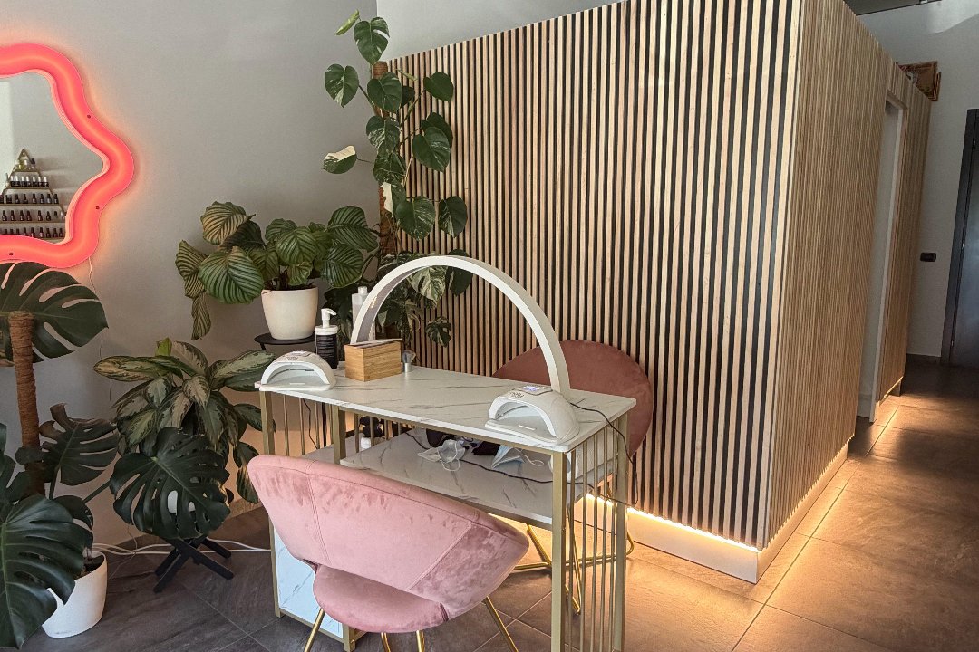 V_Salone di Bellezza, Arluno, Lombardia