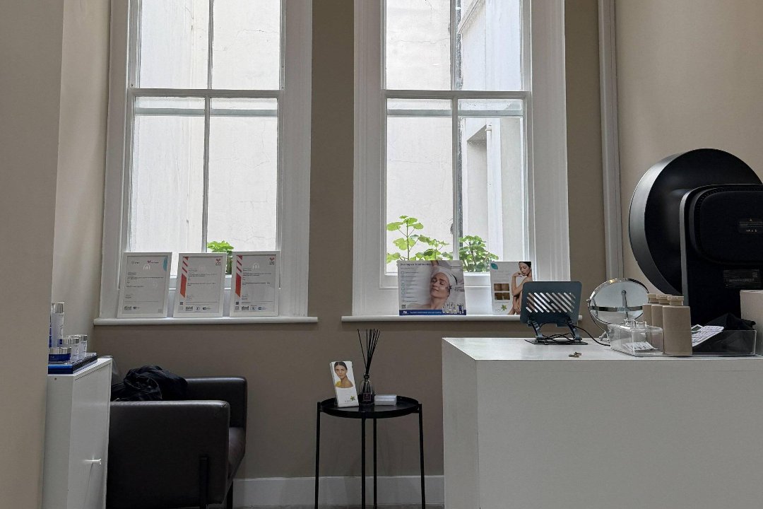 MIYAKO SKIN CLINIC-Authentic Japanese Aesthetic Clinic-, Earls Court Square, London