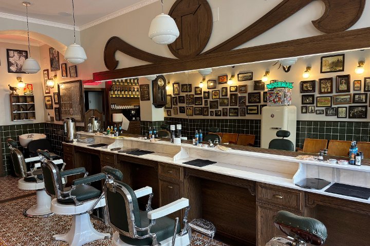 La barbería del Tío Jorge "el Tubo" - Barbier Zaragoza - Photo de galerie - OneBooking