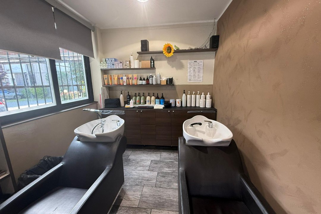 Voilà Hair & Beauty, Uboldo, Lombardia