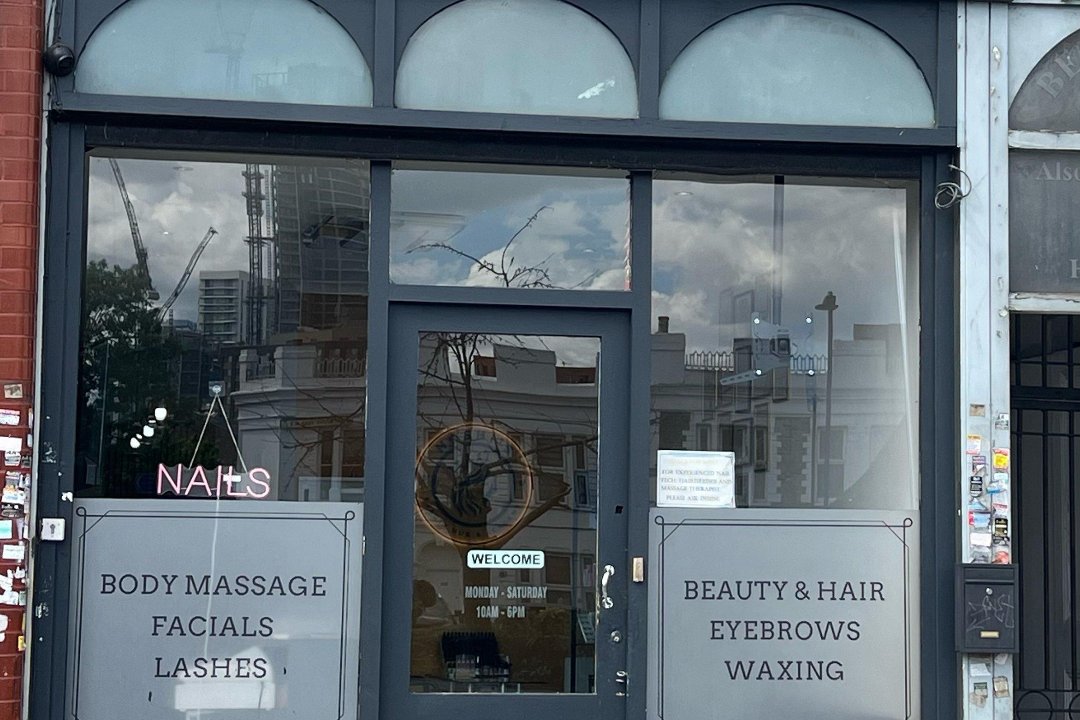 Noshi’s Beauty Hub & Academy, Bruce Grove, London