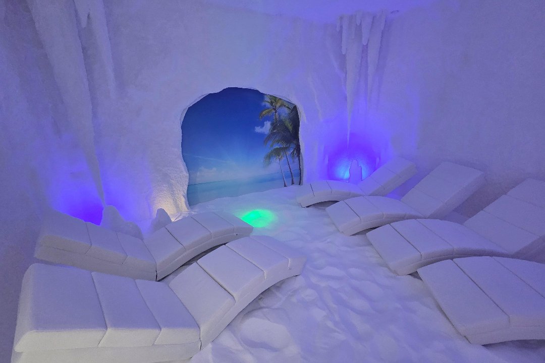 Cuevas de Sal | Salt Room, El Castell-Poble Vell, Castelldefels