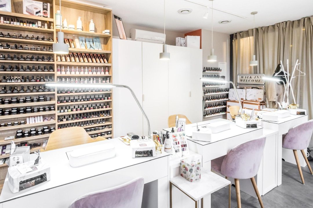 Get Nailed Central Услуги на:  🇺🇦, Central, Zürich