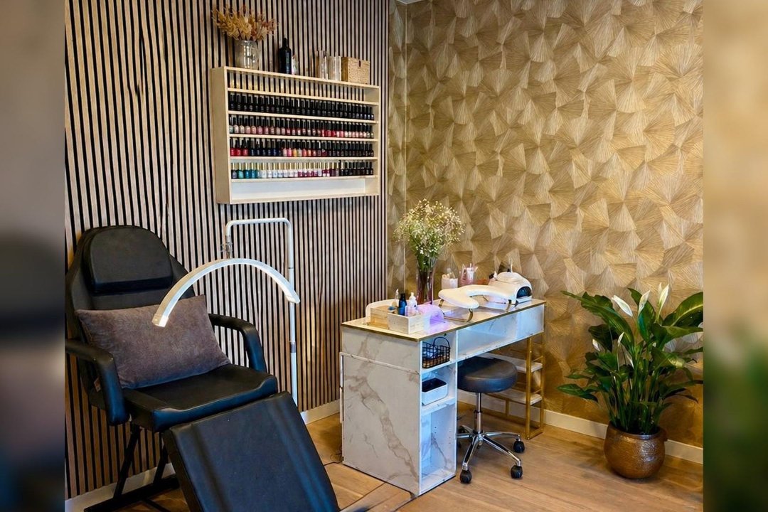 Nagels bij Inna, Jan Evertsenstraat, Amsterdam