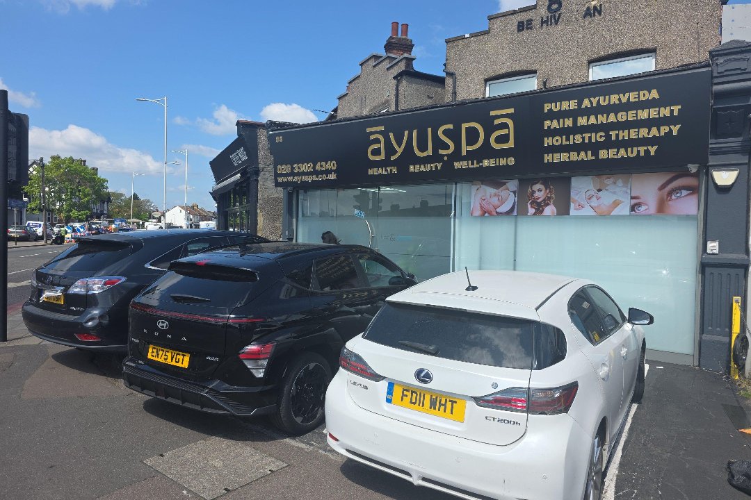 Ayuspa- gantshill, Redbridge, London