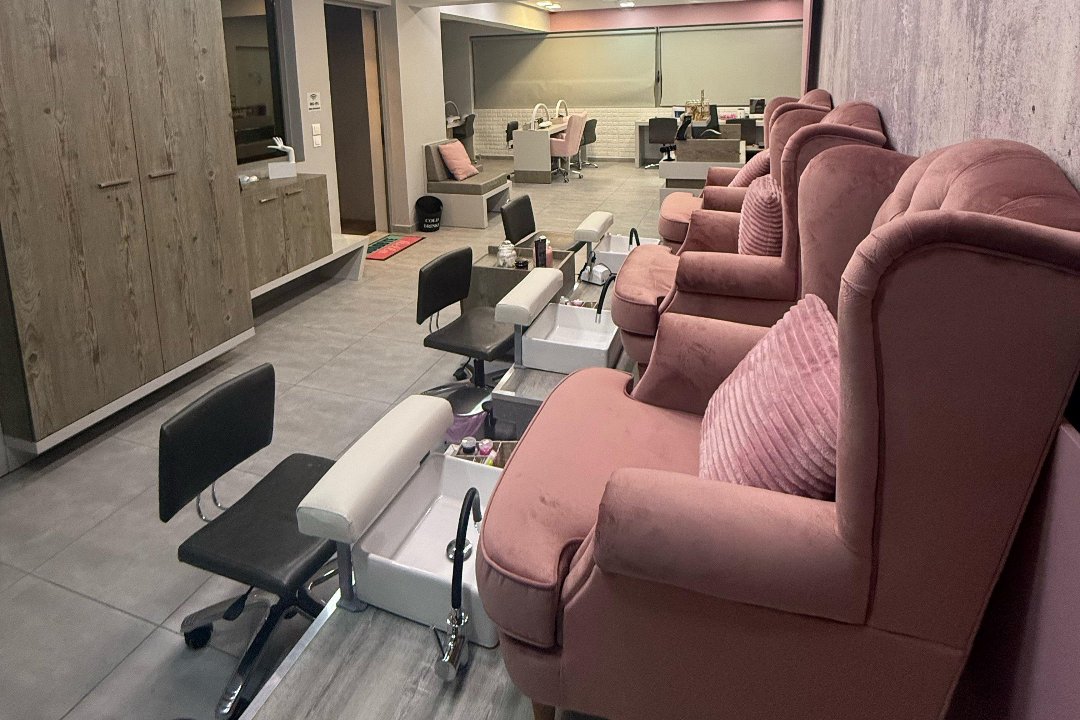 17 Nails Care Λυκόβρυση, Μεταμόρφωση, Αττική