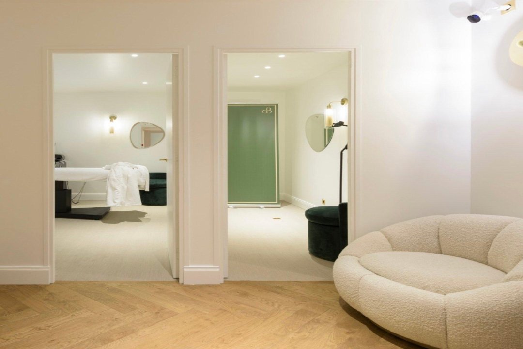 BelSol CARE, Avenue des Champs-Elysées, Paris