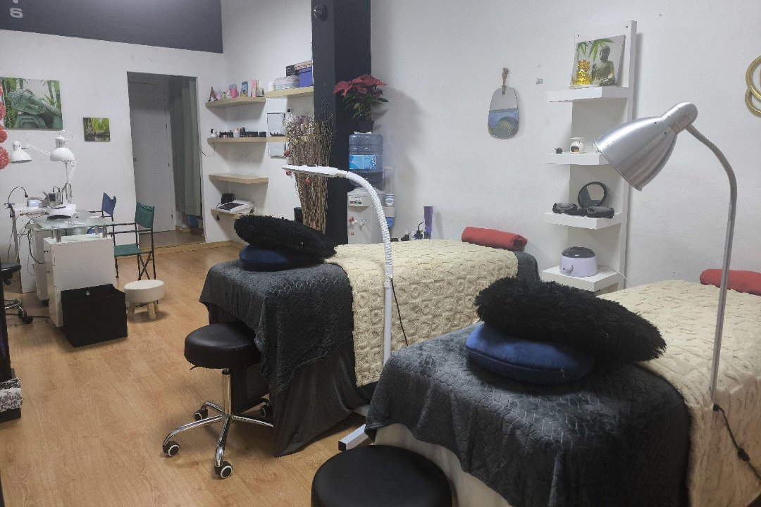 Kiky Studio Estética Avanzada Facial & Corporal, Triana Este, Sevilla