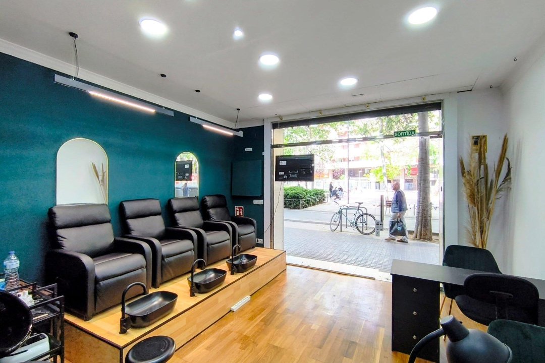 Regia Beauty & Nails, Av. de Mistral, Barcelona