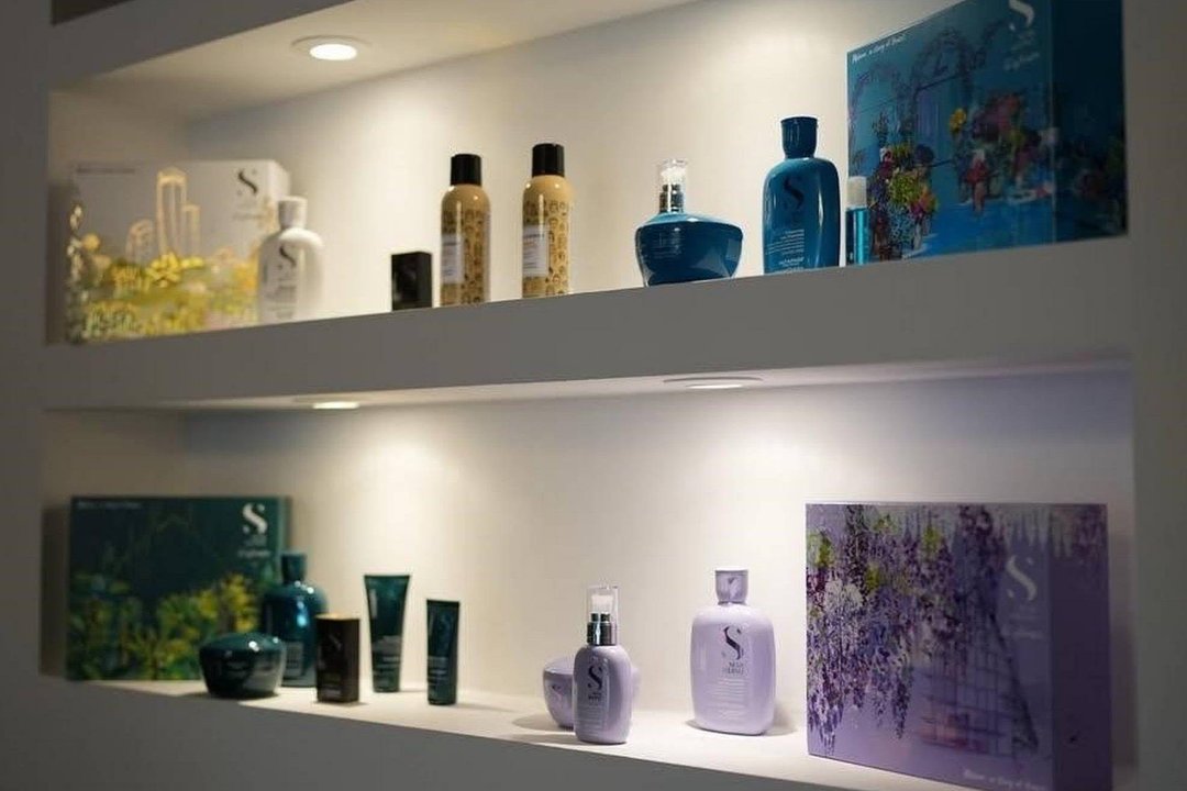 Hair and Glow Friseursalon, Hermsdorf, Berlin