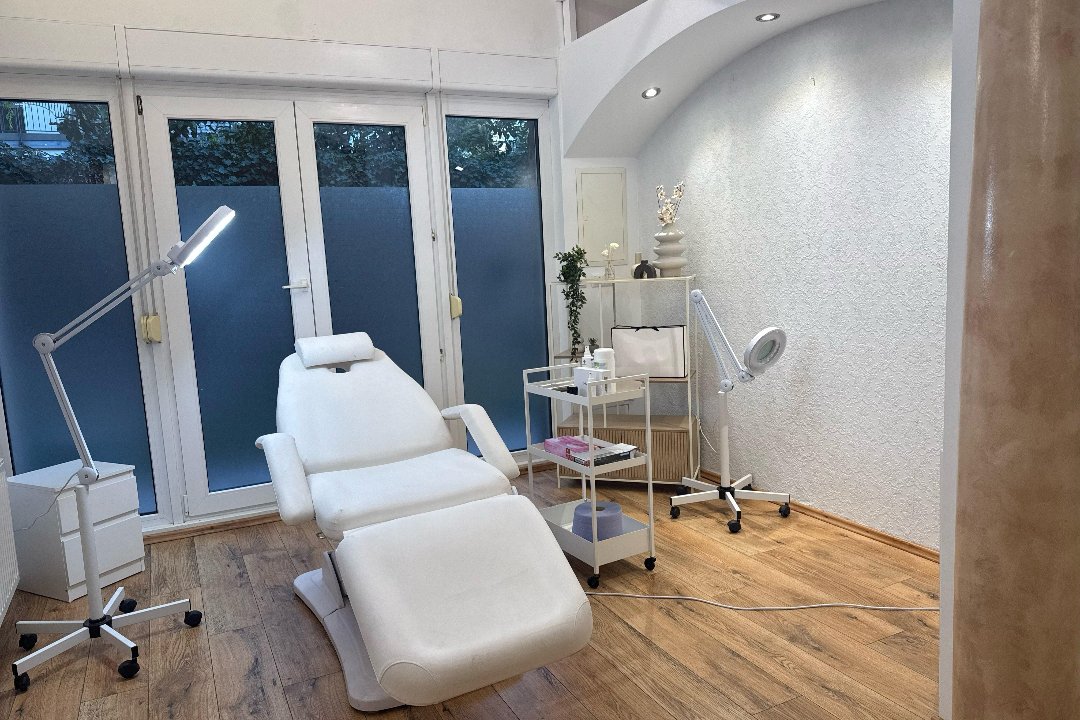 Lumeé Skin, Wilhelmsruh, Berlin