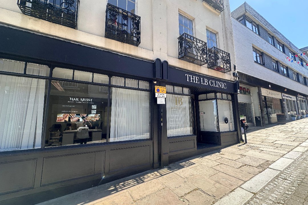 Eastudiosuk, Gravesend, Kent
