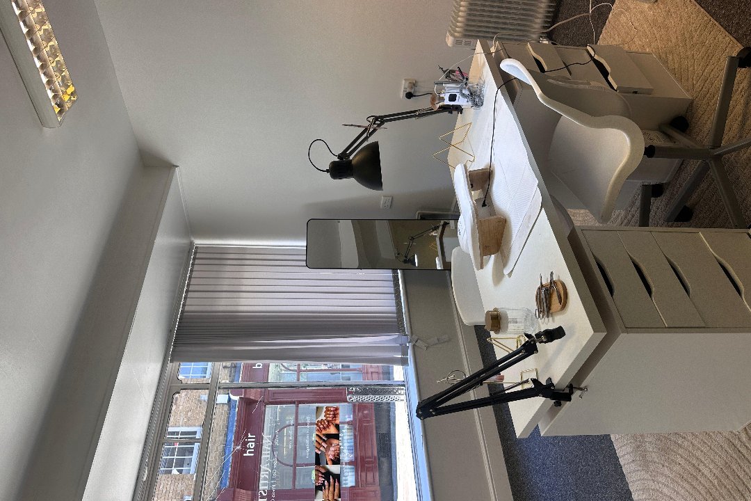 Eastudiosuk, Gravesend, Kent