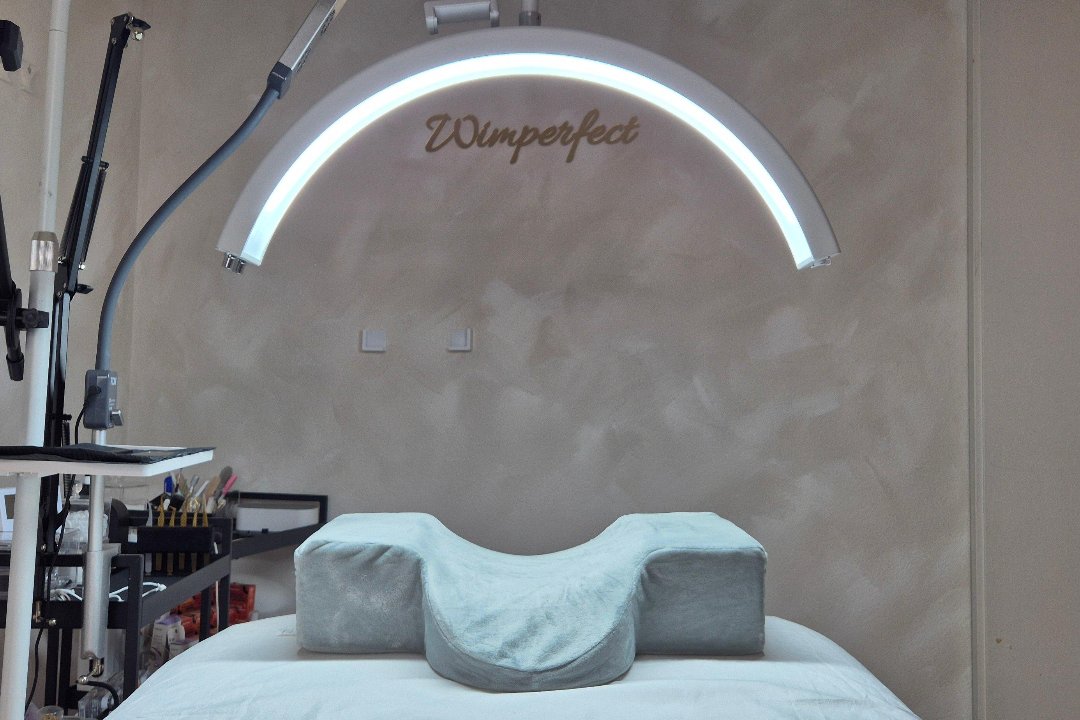 Wimperfect, Grossbasel, Basel